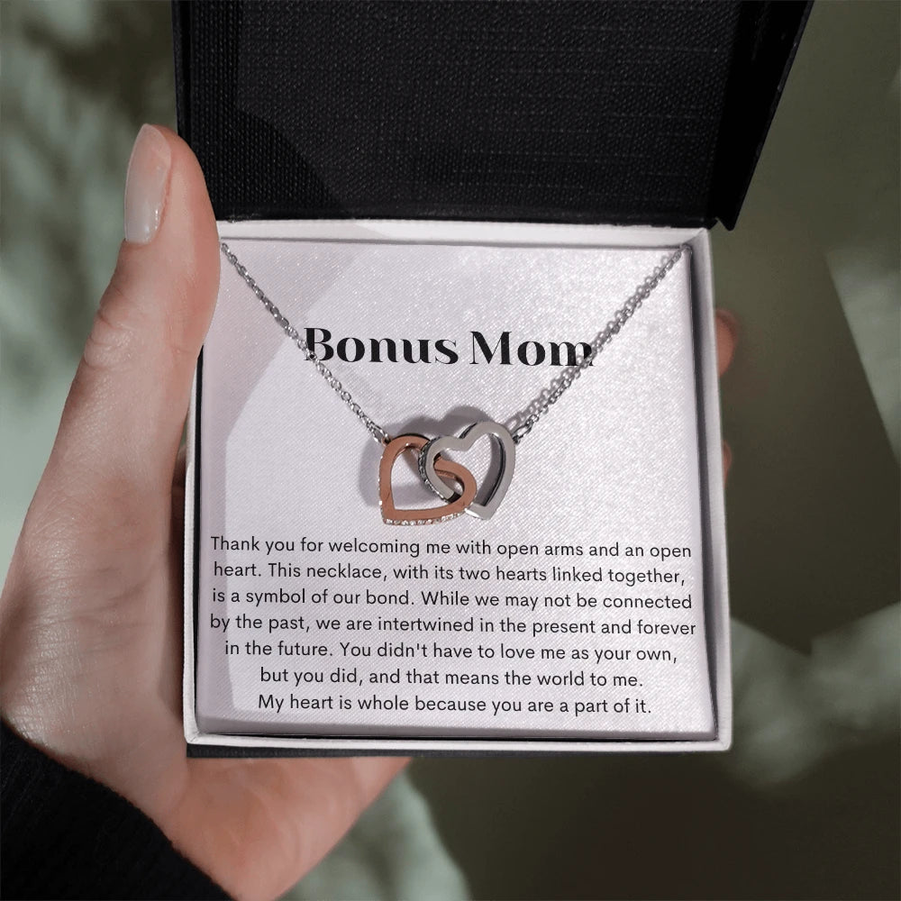 To My Bonus Mom 14K White Gold Interlocking Hearts Necklace From Children Our Bond Message Card Jewelry Standard Box