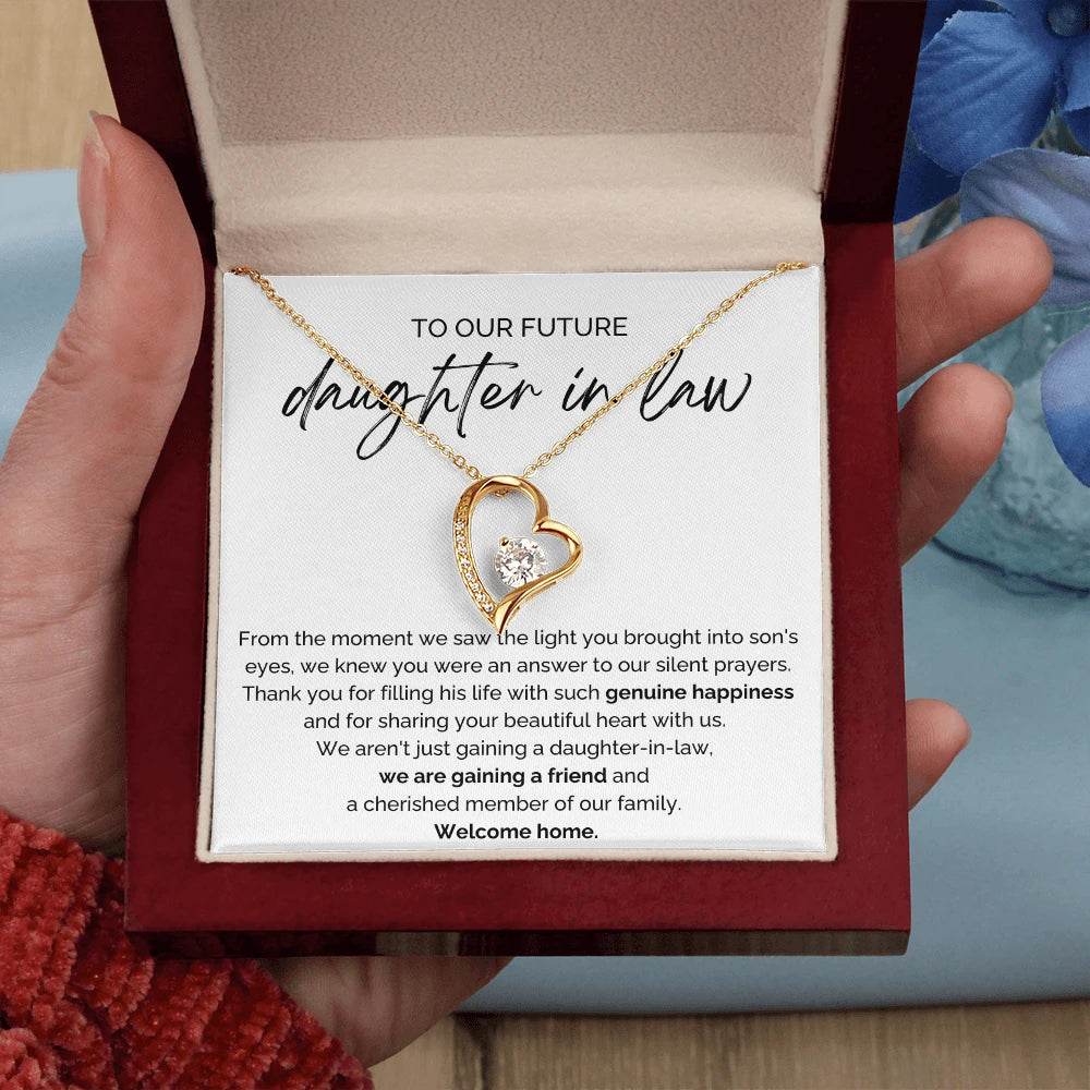 To My Future Daughter-in-law 18K Yellow Gold Forever Love Necklace From Parent-in-law Welcome Home Message Card Jewelry Luxury Box